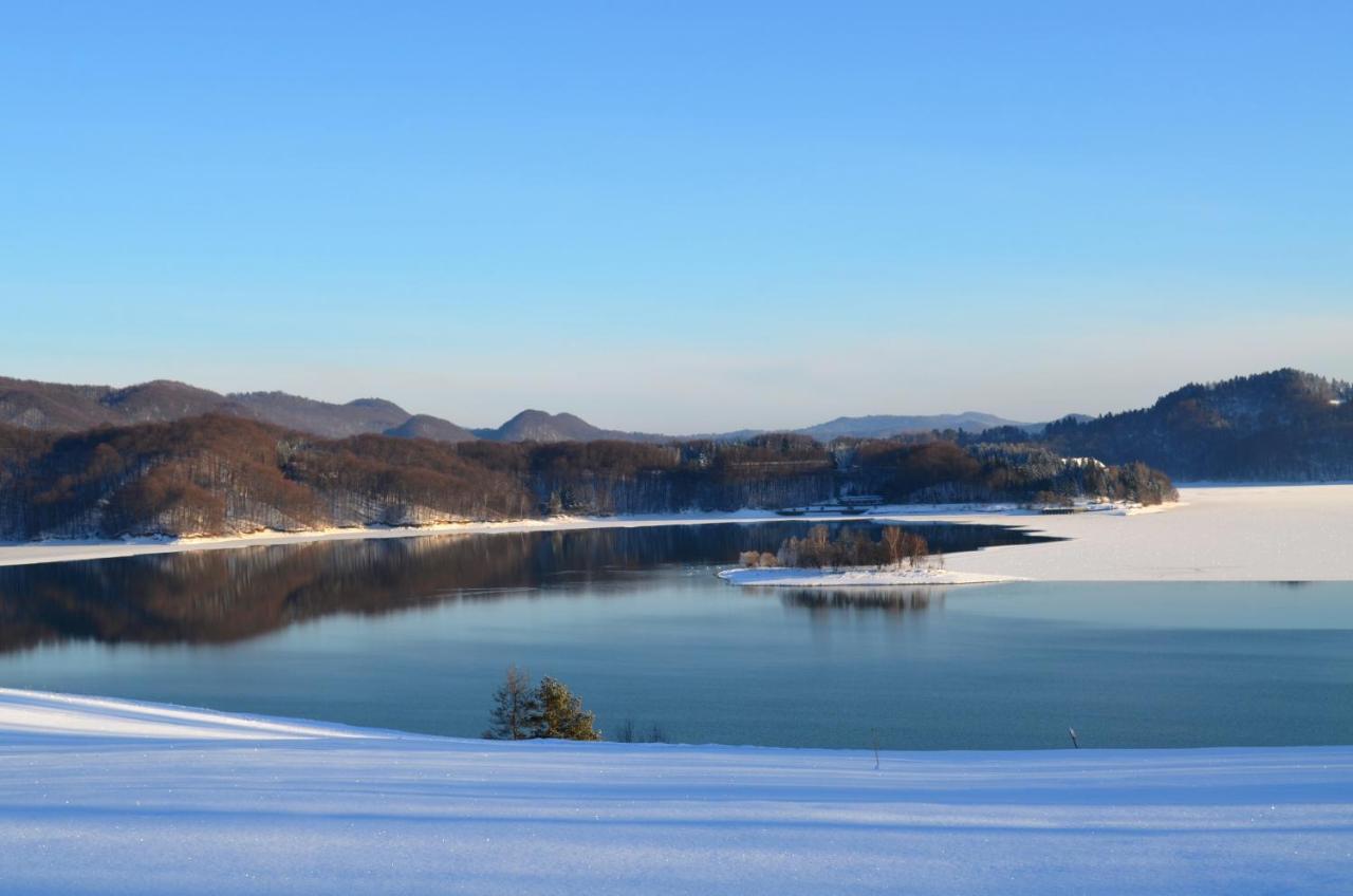 Domki Zlota Rybka Nad Jeziorem Solinskim ซาโวซ ภายนอก รูปภาพ